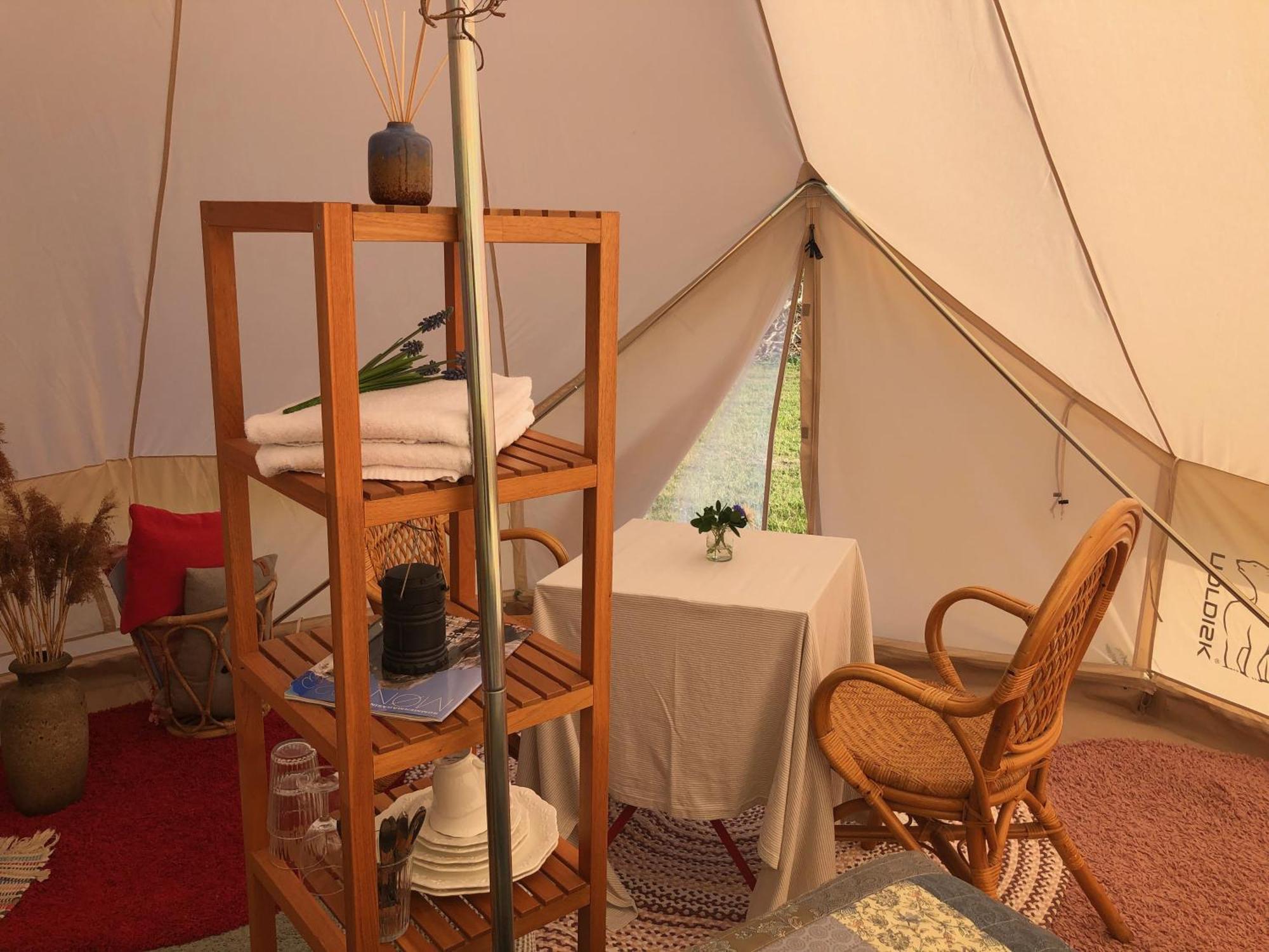 Helles Have Glamping Hotel Stege Ngoại thất bức ảnh